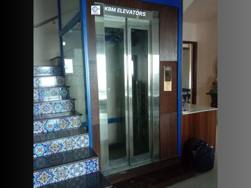 KBM LIFT CABIN & SHAFT WITH GLASS