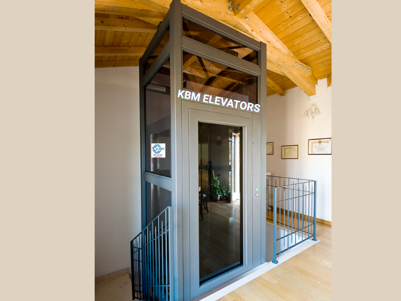 KBM LIFT CABIN & SHAFT WITH GLASS